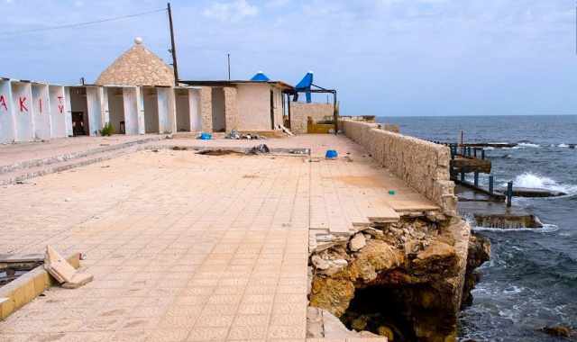 "Il Trullo": tra ricordi e degrado, viaggio nell'abbandonato lido barese del 1946  